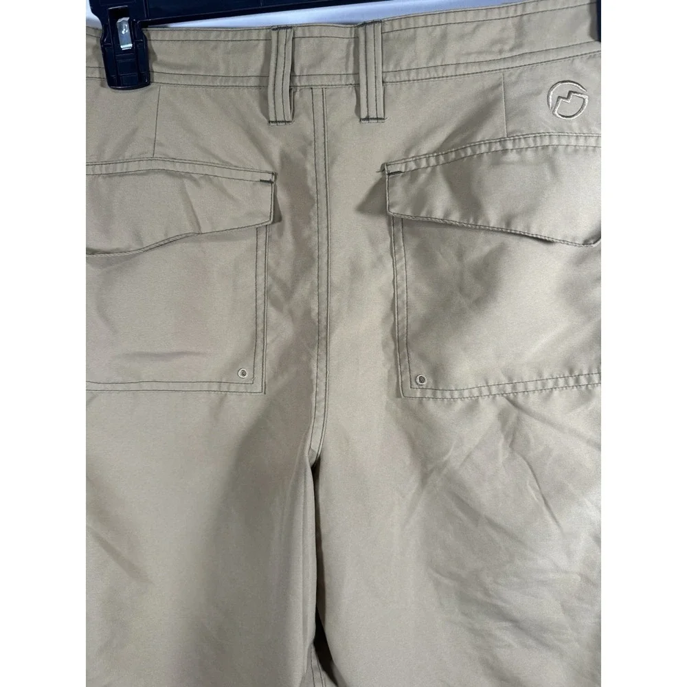 Men's Magellan Khaki Cargo Shorts, Size 34‎